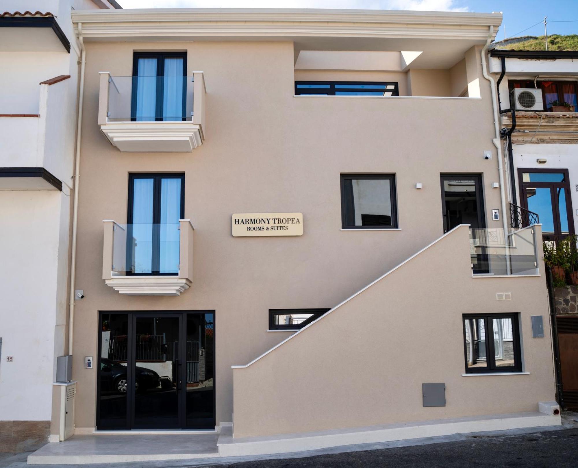 Harmony Tropea Rooms & Suites מראה חיצוני תמונה